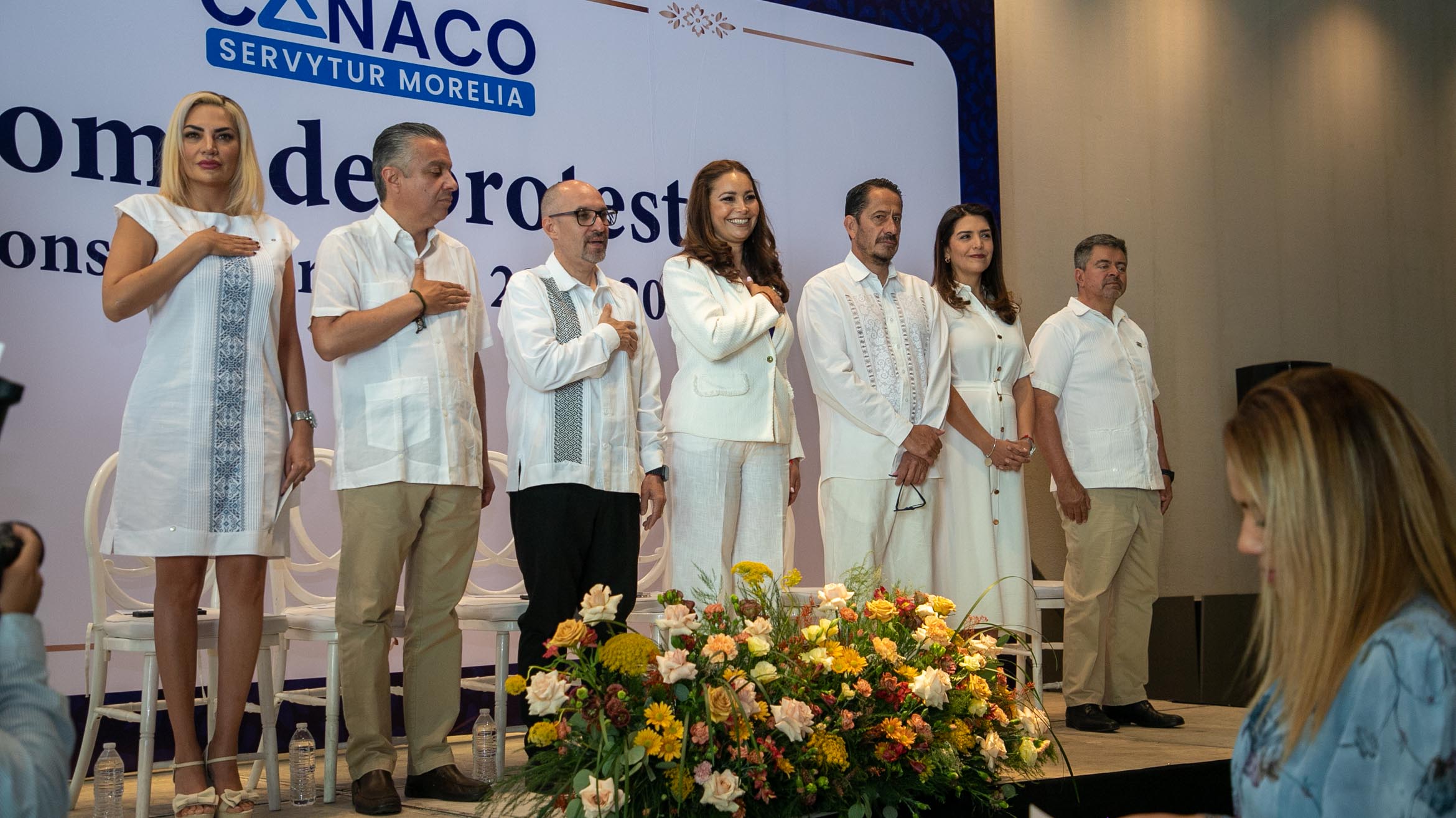 La UVAQ, presente en la renovación de la CANACO SERVYTUR