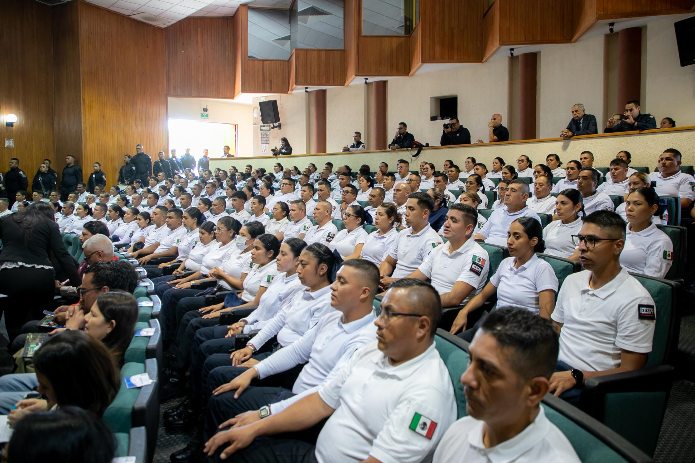 Rectora de la UVAQ asiste a la presentación del Modelo de Técnico Superior Universitario del IEESSPP