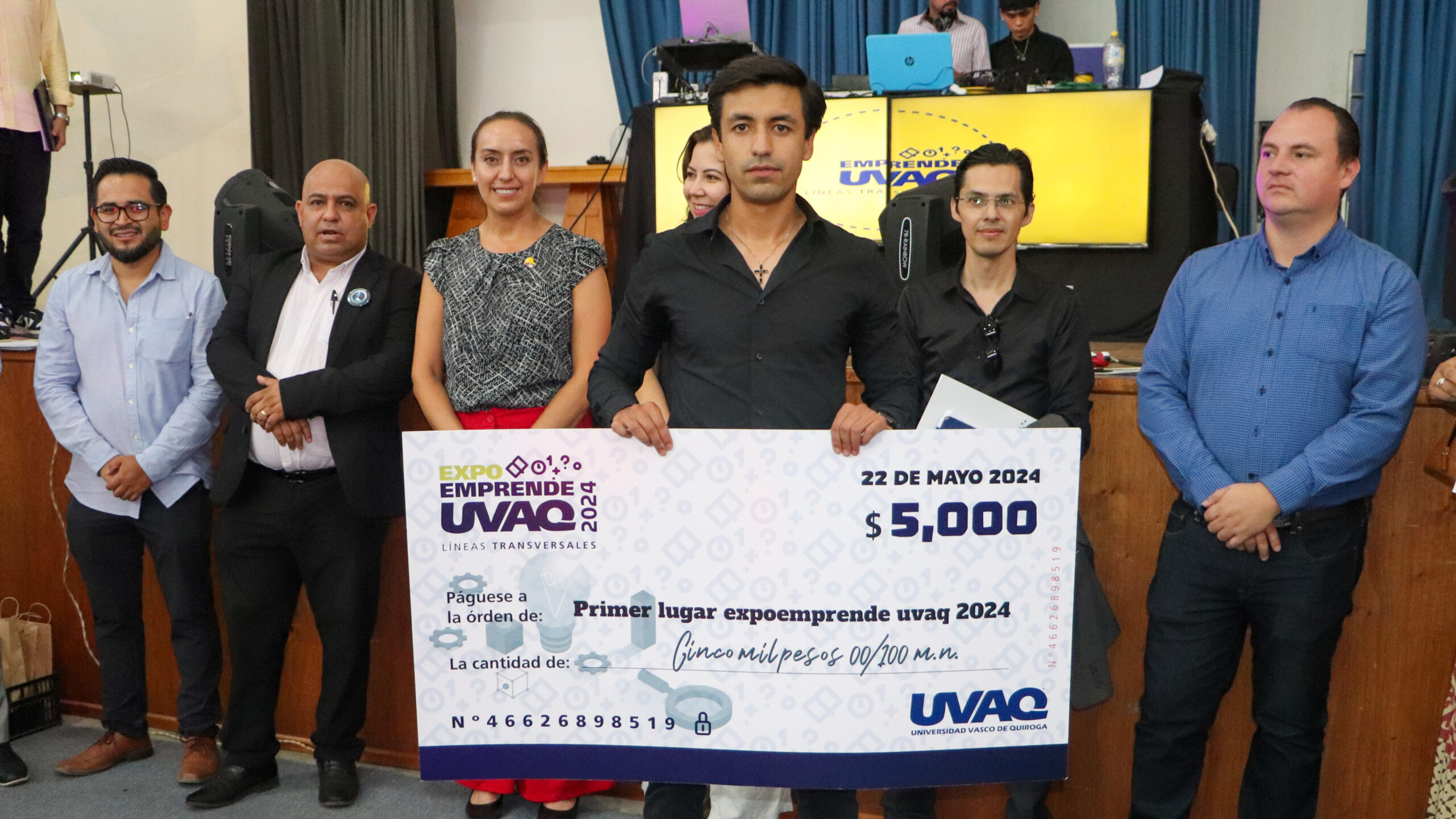 Emprende UVAQ_-20