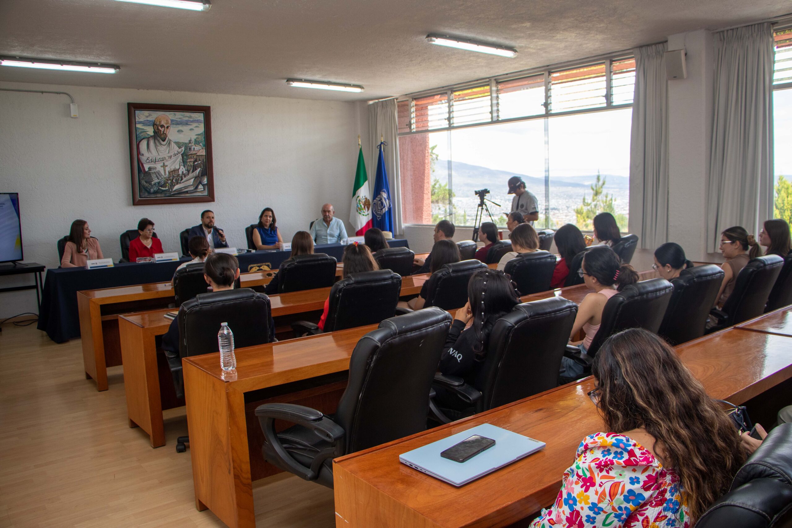 250529 Firma Convenio Atención a Víctimas_-6