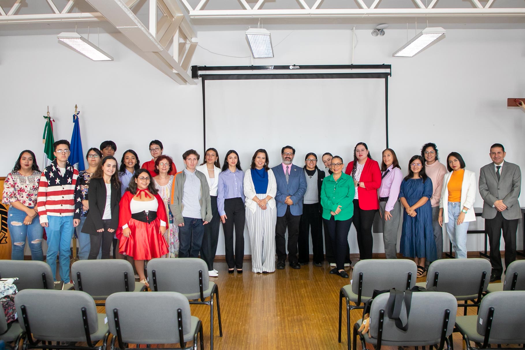 Destacan la creatividad y cultura a través de los idiomas 