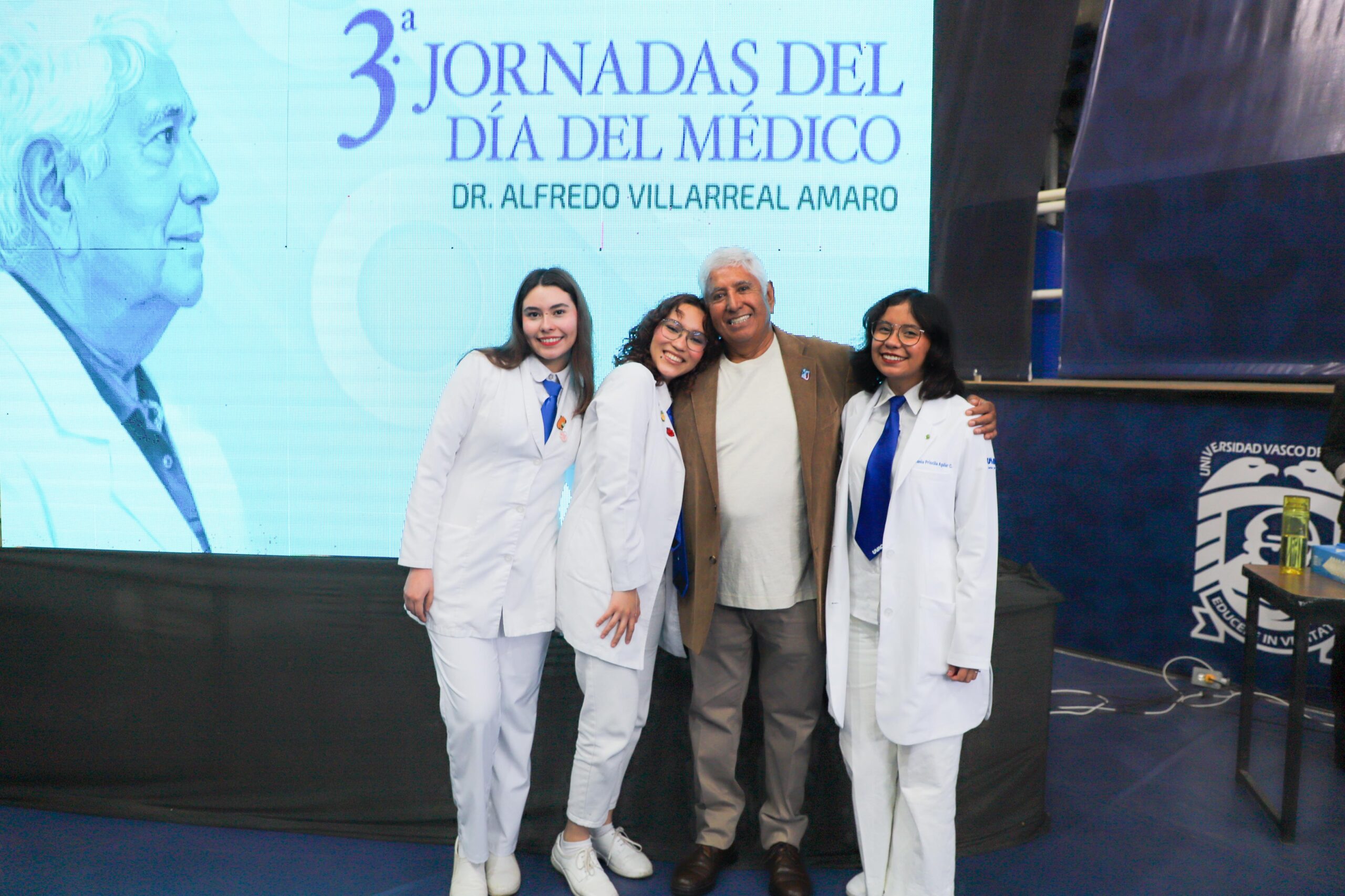251024 Día del Médico_-16