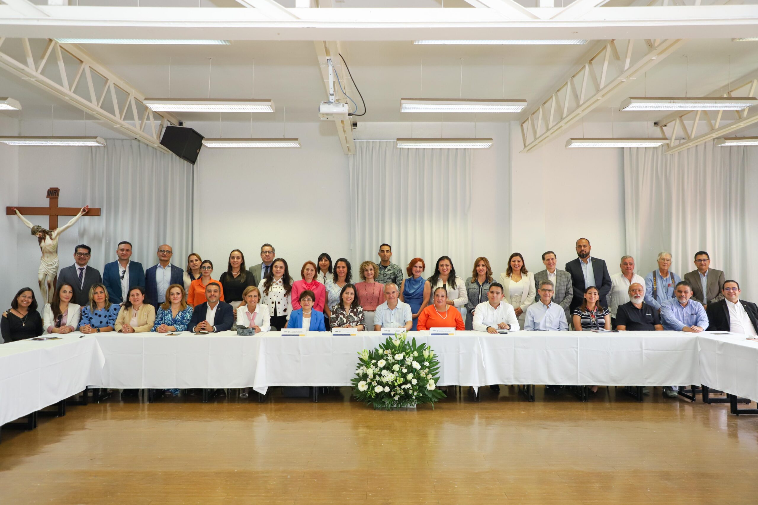 Líderes sociales reflexionan en la UVAQ sobre la interioridad para la contribución a la paz