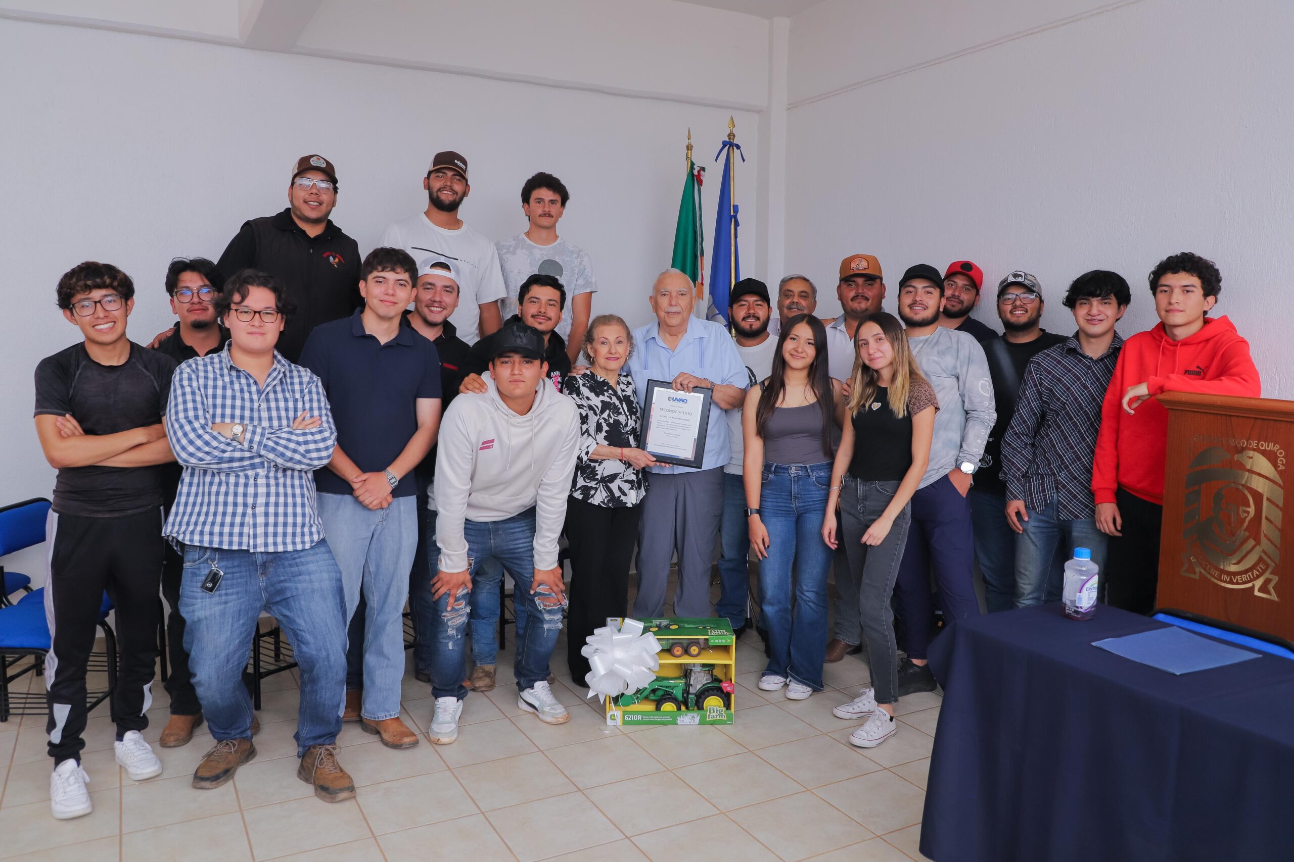 250420 Reconocimiento Ing Luis Ramos_-14