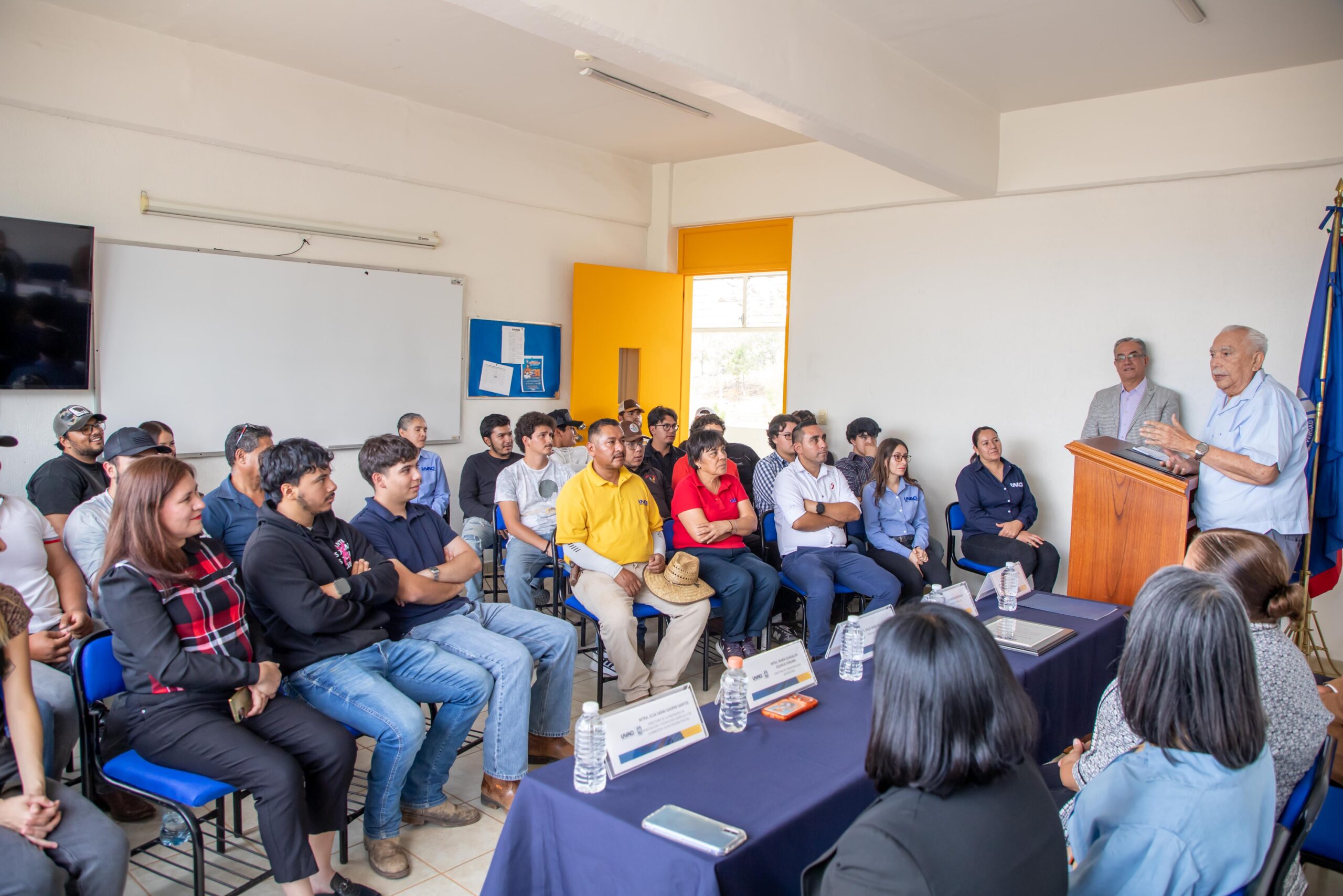 250420 Reconocimiento Ing Luis Ramos_-7