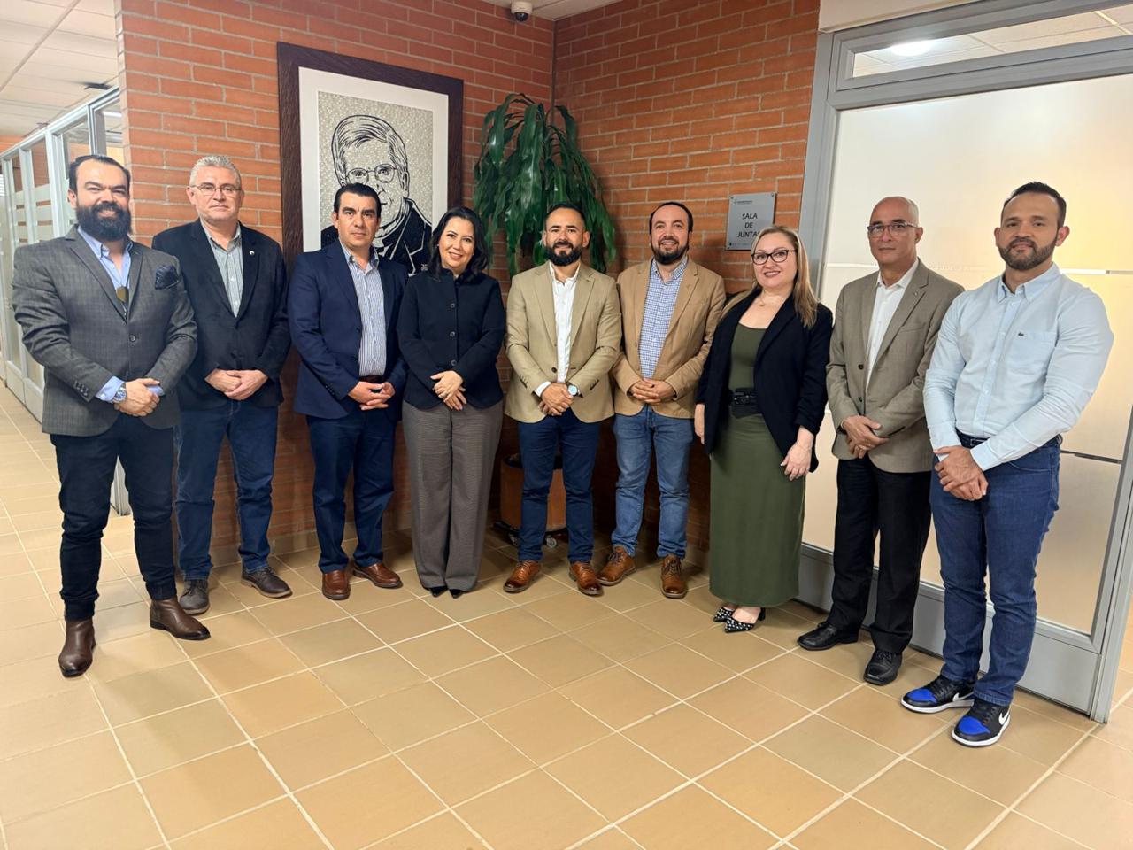 UNIMINUTO y UVAQ fortalecen la vinculación académica internacional